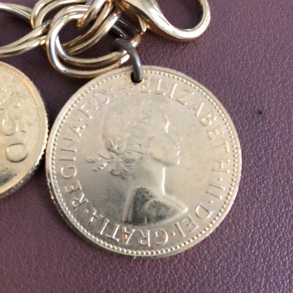 Gold coin bracelet - Picture 3 of 5